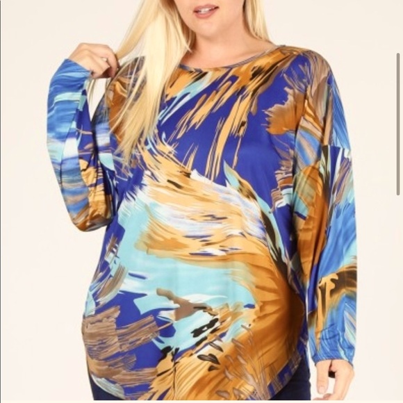 Curved Hem Top - Picture 3 of 5